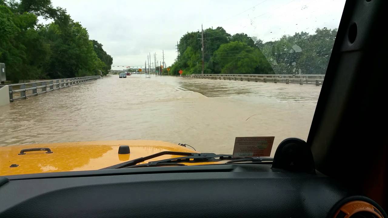 Houston Flood River Crossing in Jeep 37 inch tires, 6 inch lift