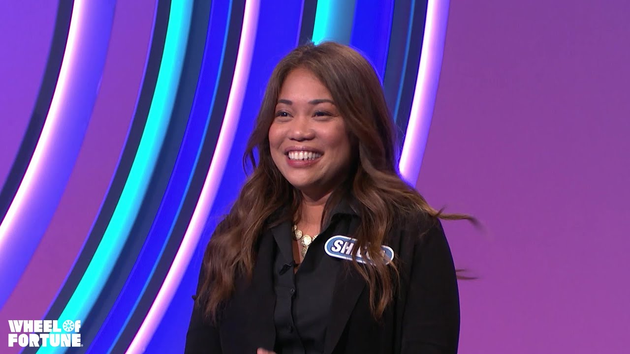 WOW! Shiela Wins a Lot of Cash on the Express Wedge! | Wheel of Fortune