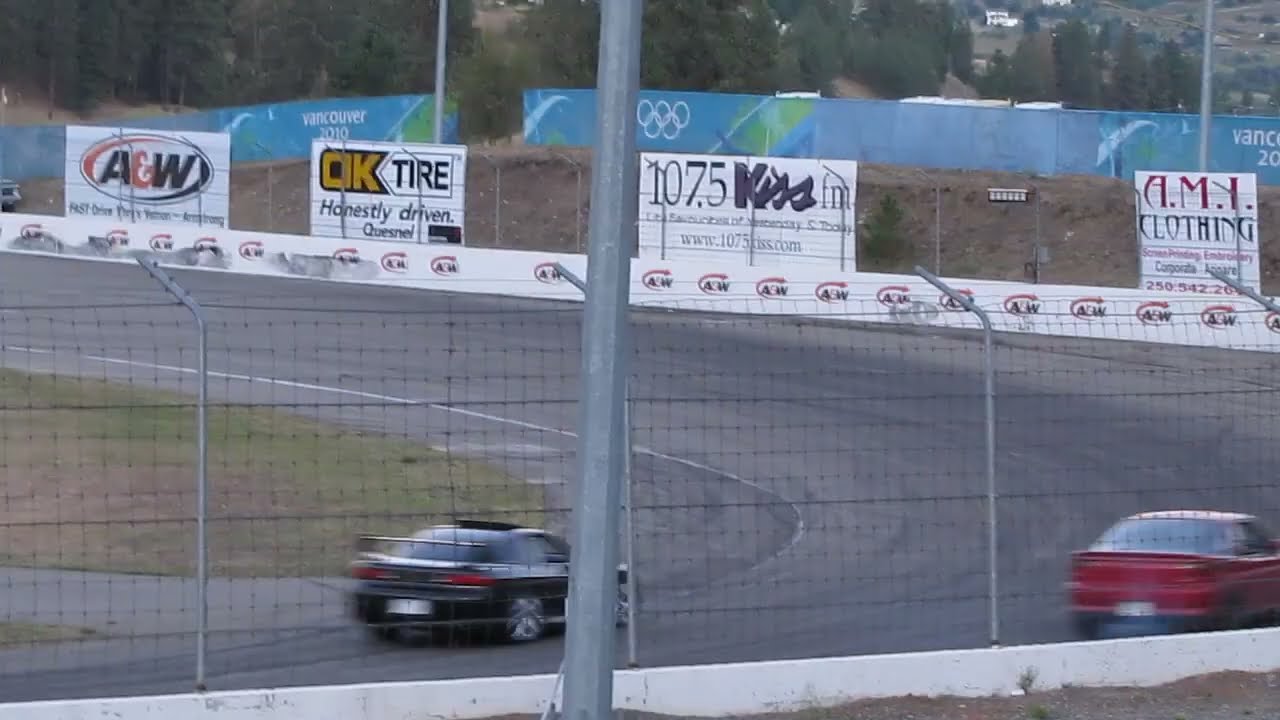 Isuzu Impulse RS vs Mitsubishi 3000GT VR4 Circle Track Race