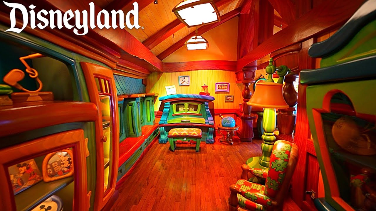 Mickey's House Full Walkthrough - 4K Lowlight Tour - November 2025 - Disneyland Toontown