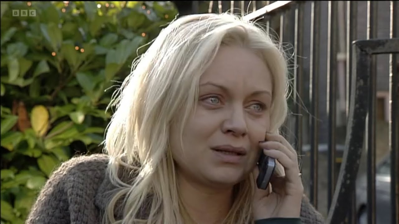 Roxy Mitchell 1st January 2009 part 1 (Sean Leaves)