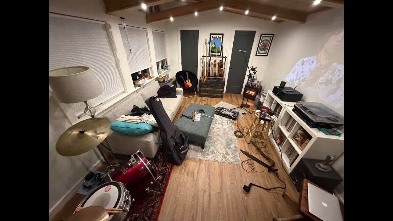 Thursday 8:30pm Livestream - Josh Daniel