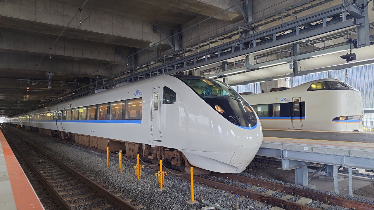 特急サンダーバード18号 683系8000番代A06+A03+681系V11編成 敦賀駅発車