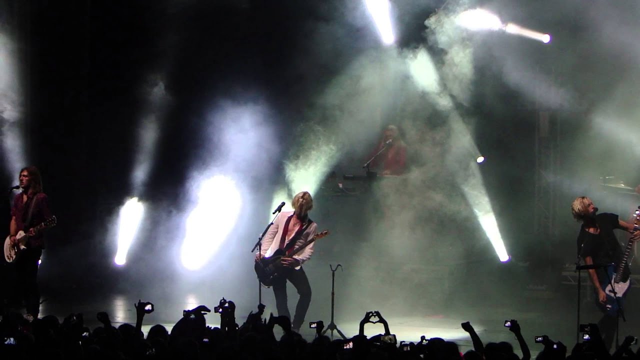 R5 - I Can't Forget About You (Lisbon 10/09/2015)