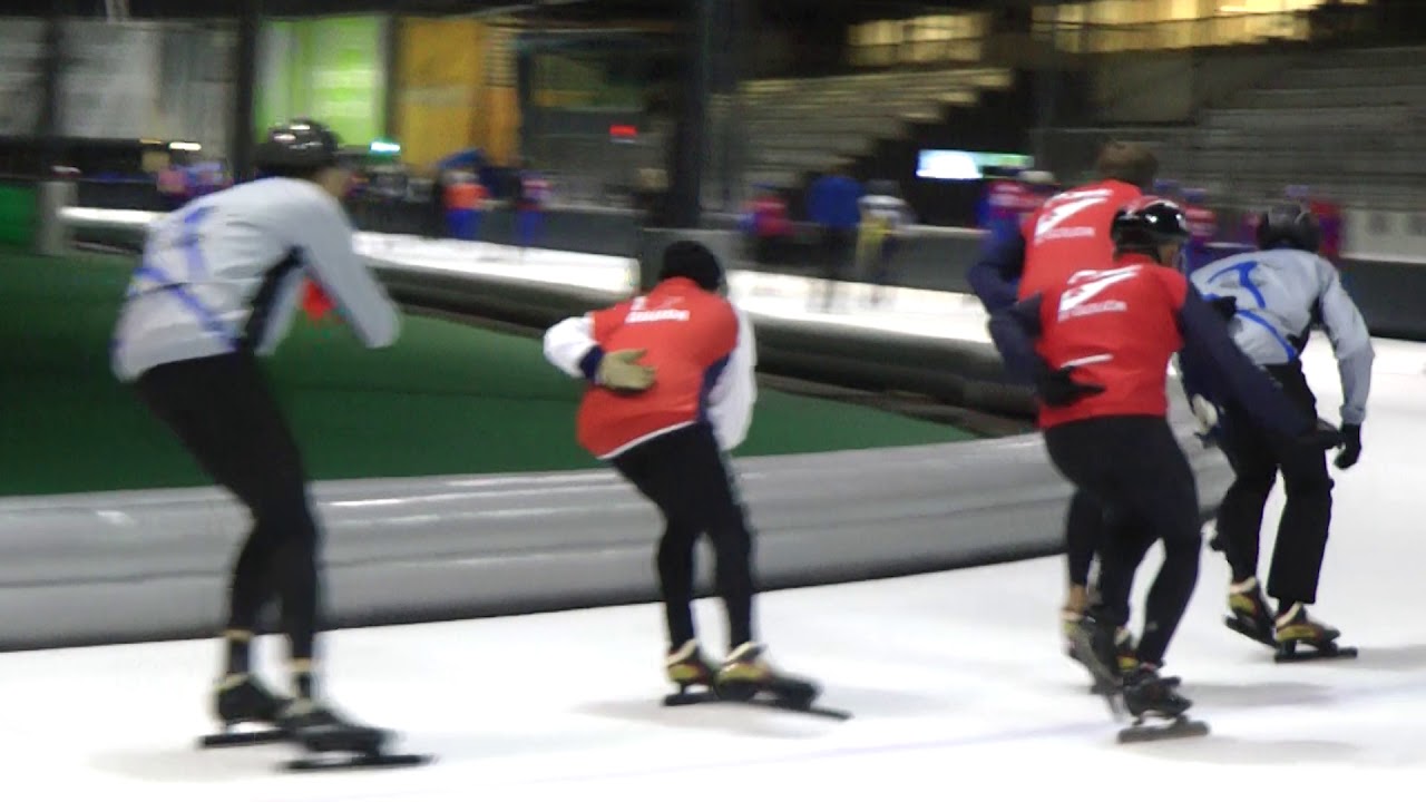 Schaatsclubs op Vechtsebanen Utrecht - Schaatsvereniging Houten en Gouda oefenen 'pootje over'