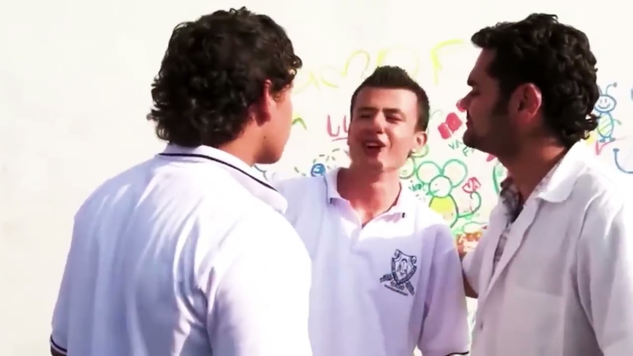 Parte 1: La cucha mayor hace unos almuerzos muy deliciosos.