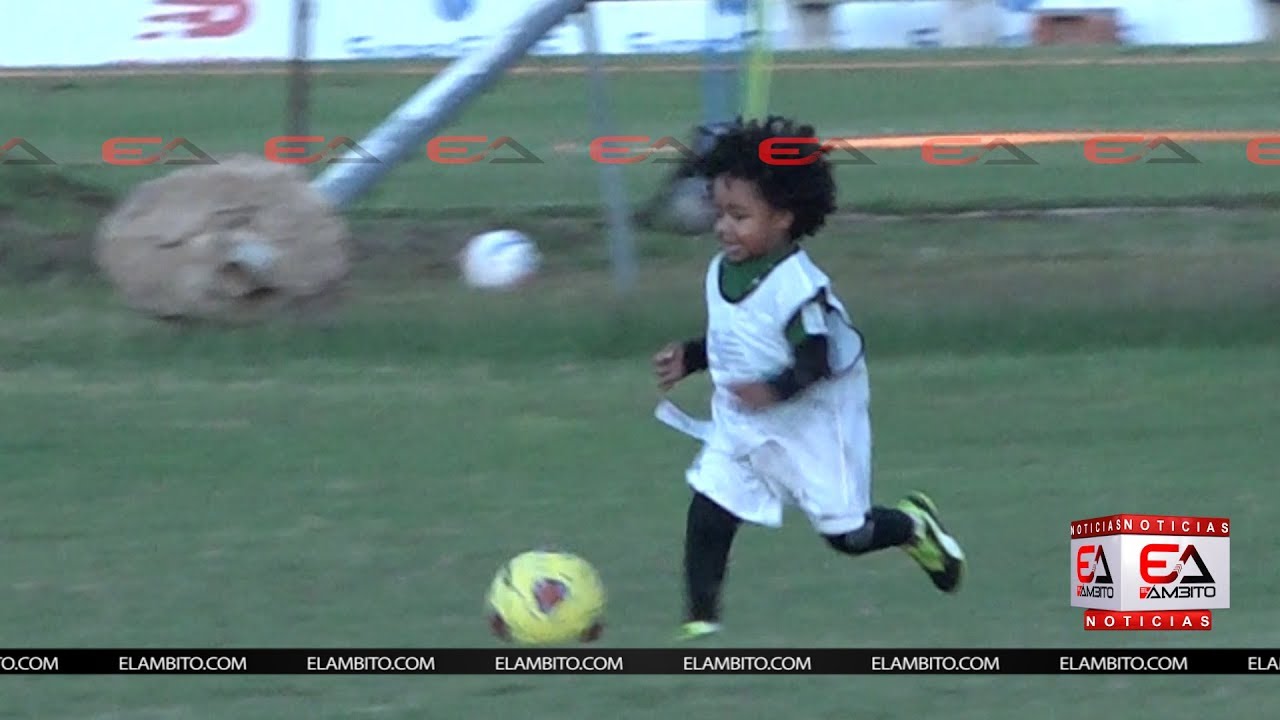 EL HIJO DE YIMMI CHARÁ SE 'ROBA EL SHOW' EN EL ENTRENAMIENTO DE JUNIOR