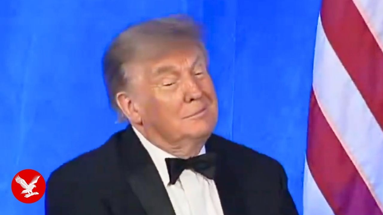 Trump reacts to embarrassing awards photo of himself