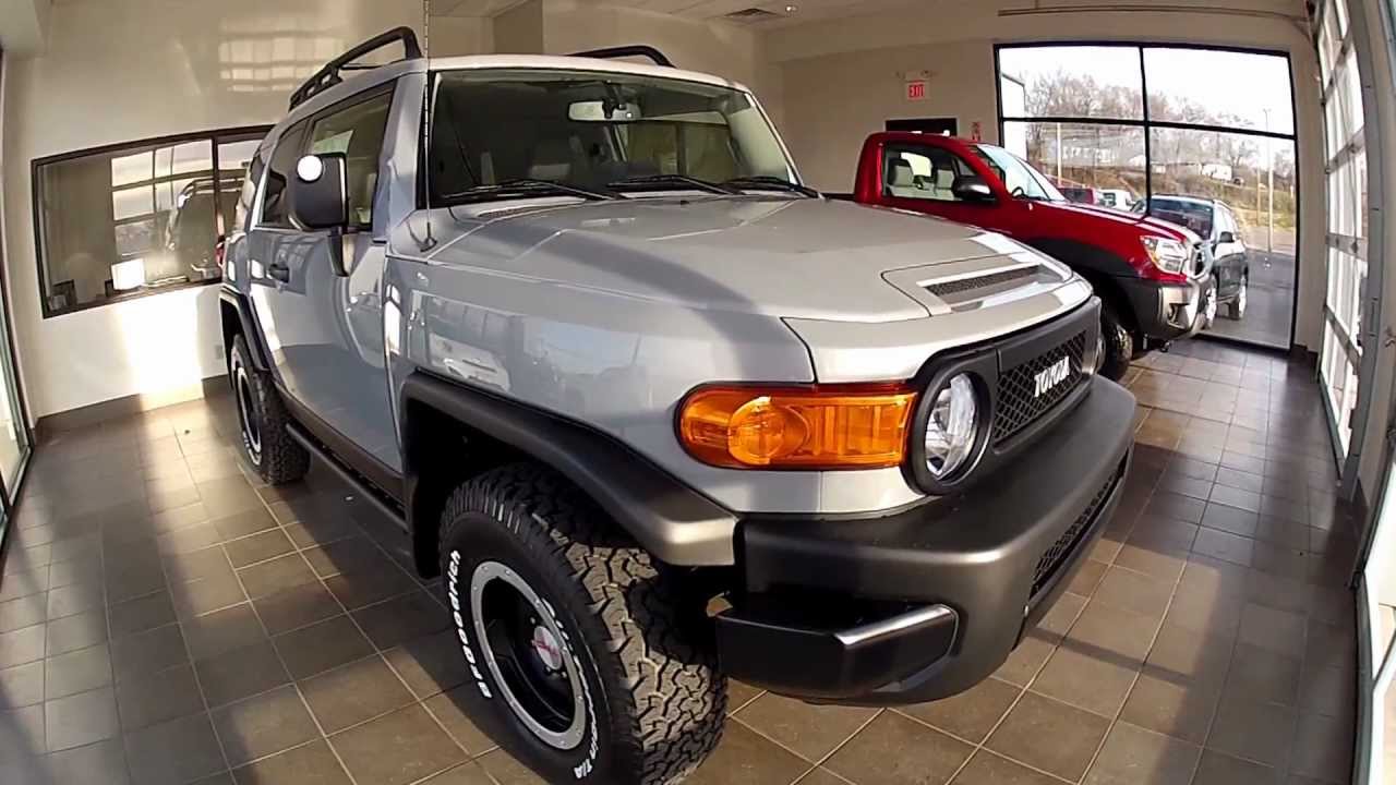 2013 Toyota FJ Cruiser Trail Team Edition First Look Fort's Toyota of Pekin