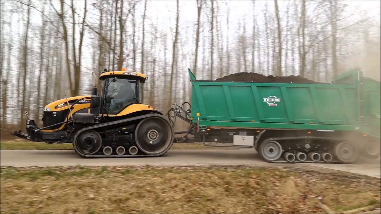 Tebbe strooier op Camoplast rupsonderstel