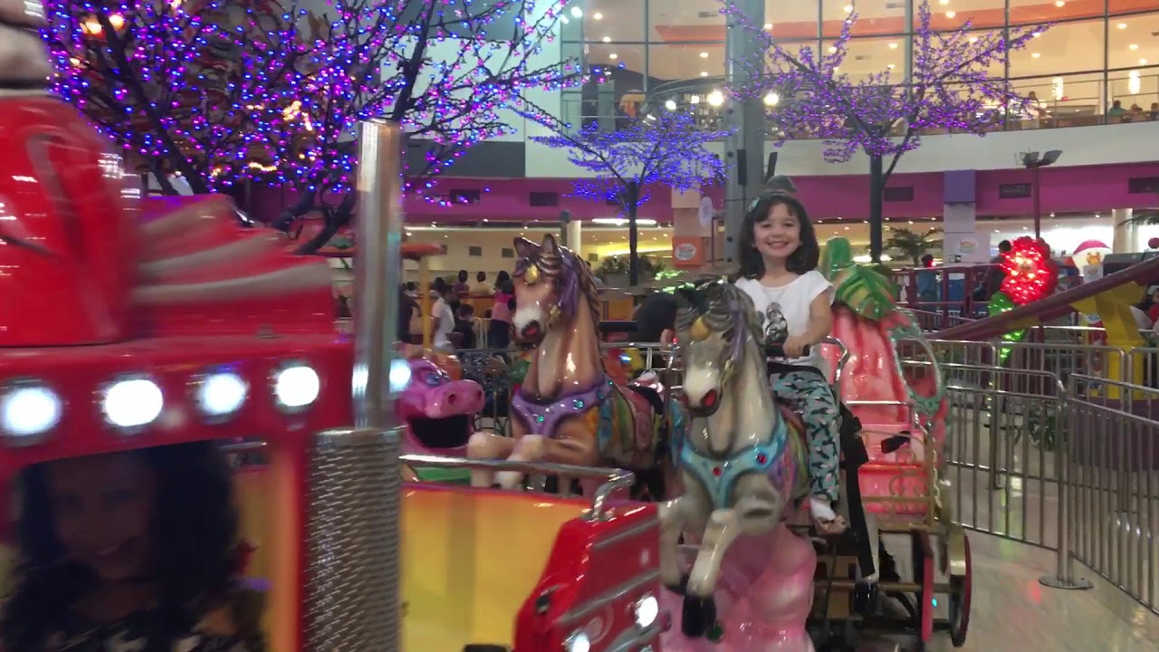 Brincando no parque II - Shopping Internacional de Guarulhos