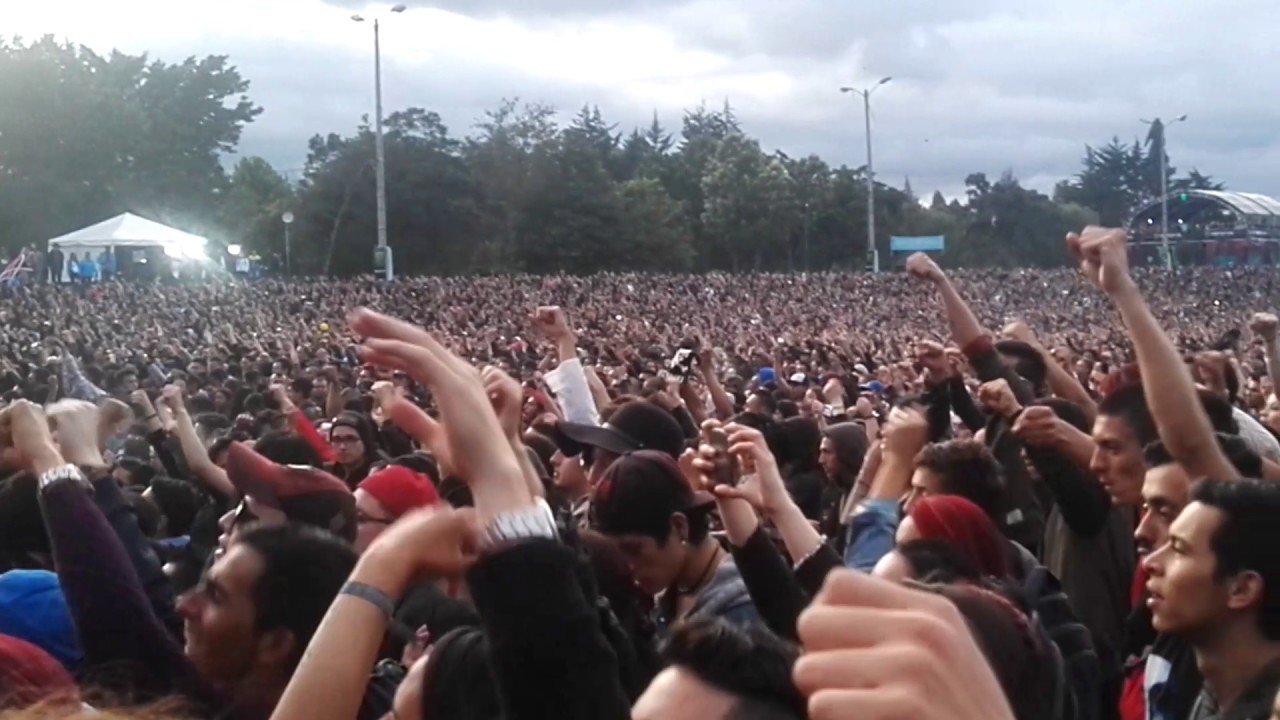 panteon rococo  (EN VIVO) acabame de matar-estrella roja - rock al parque 2017