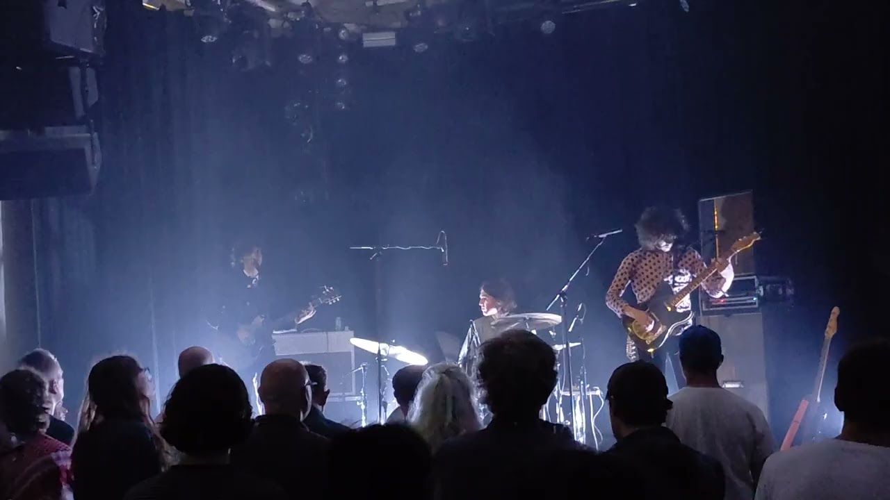 Lifeguard - A Tightwire - Paradiso boven - 15 6 2025