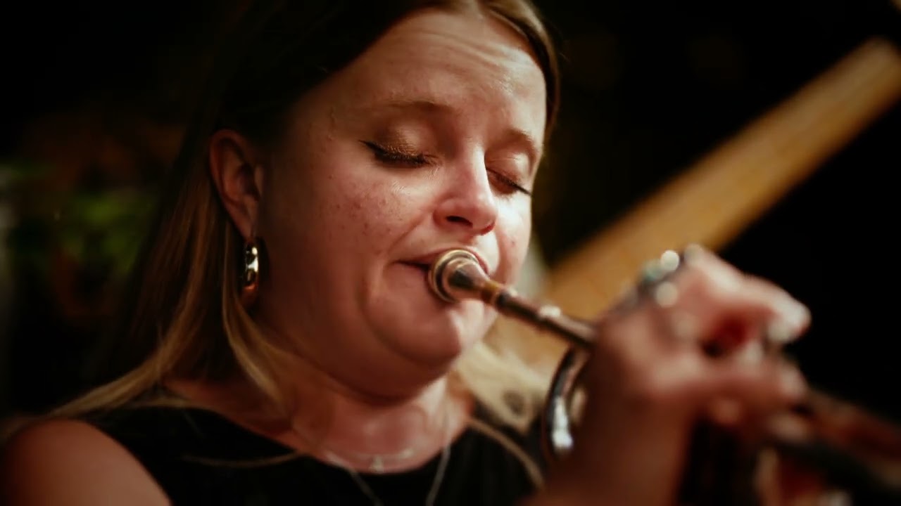 Poppy Daniels – The Sessions
