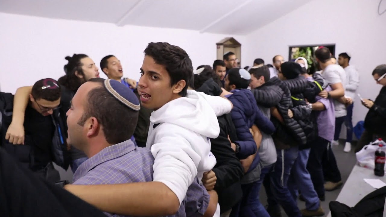 סרט המסע לפולין של מחזור י' ישיבת בלבב שלם