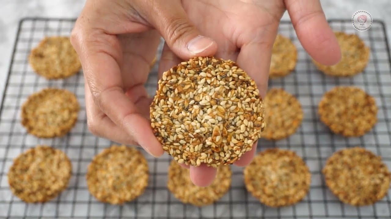 คุกกี้ แครกเกอร์  ข้าวโอ๊ต งากรอบ ไม่ใส่น้ำตาล ไม่ใส่ไขมัน Oat Sesame & Chia Crackers