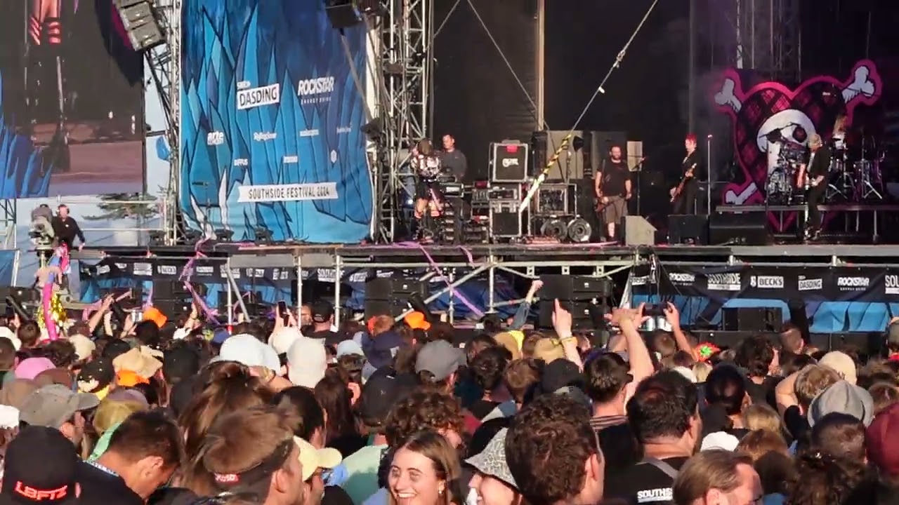 AVRIL LAVIGNE - 2024-06-23 - Neuhausen ob Eck, Germany - [Southside Festival] - Full Live Set