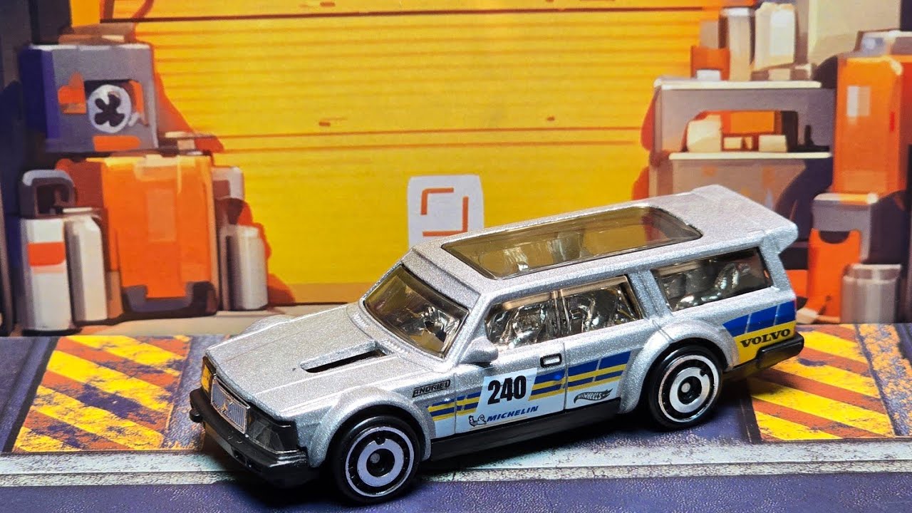 Wof Wof Volvo 240 Drift Wagan с милым пасхальным яйцом в виде виляющего хвоста от Hotwheels Unbox...
