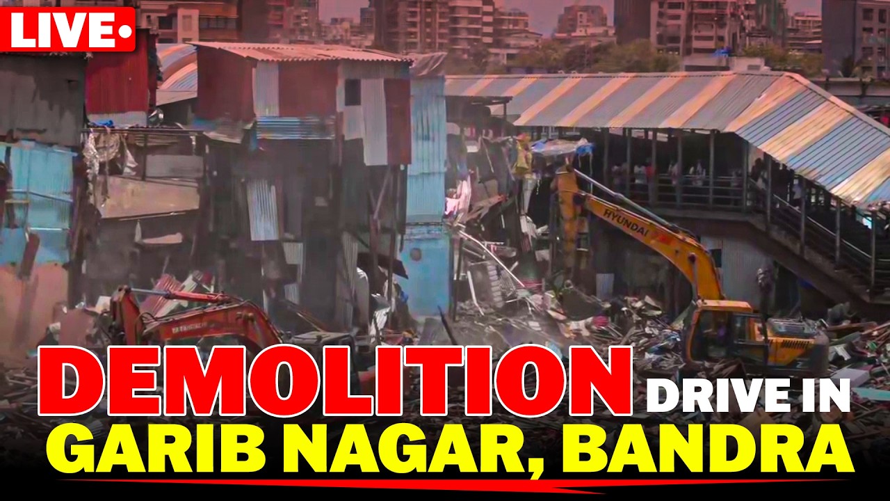 WATCH: Western Railway carries out demolition drive in Garib Nagar, Bandra| Mumbai |Bulldozer Action