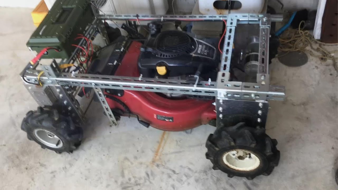 ラジコン草刈機を自作してみることにした。I decided to make my own radio-controlled grass mower.