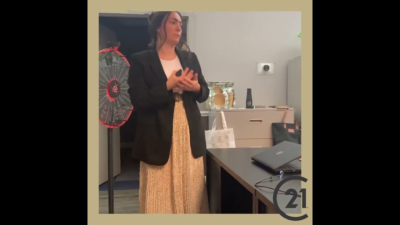 Maria Kriesel  at Century 21 Full Service Realty