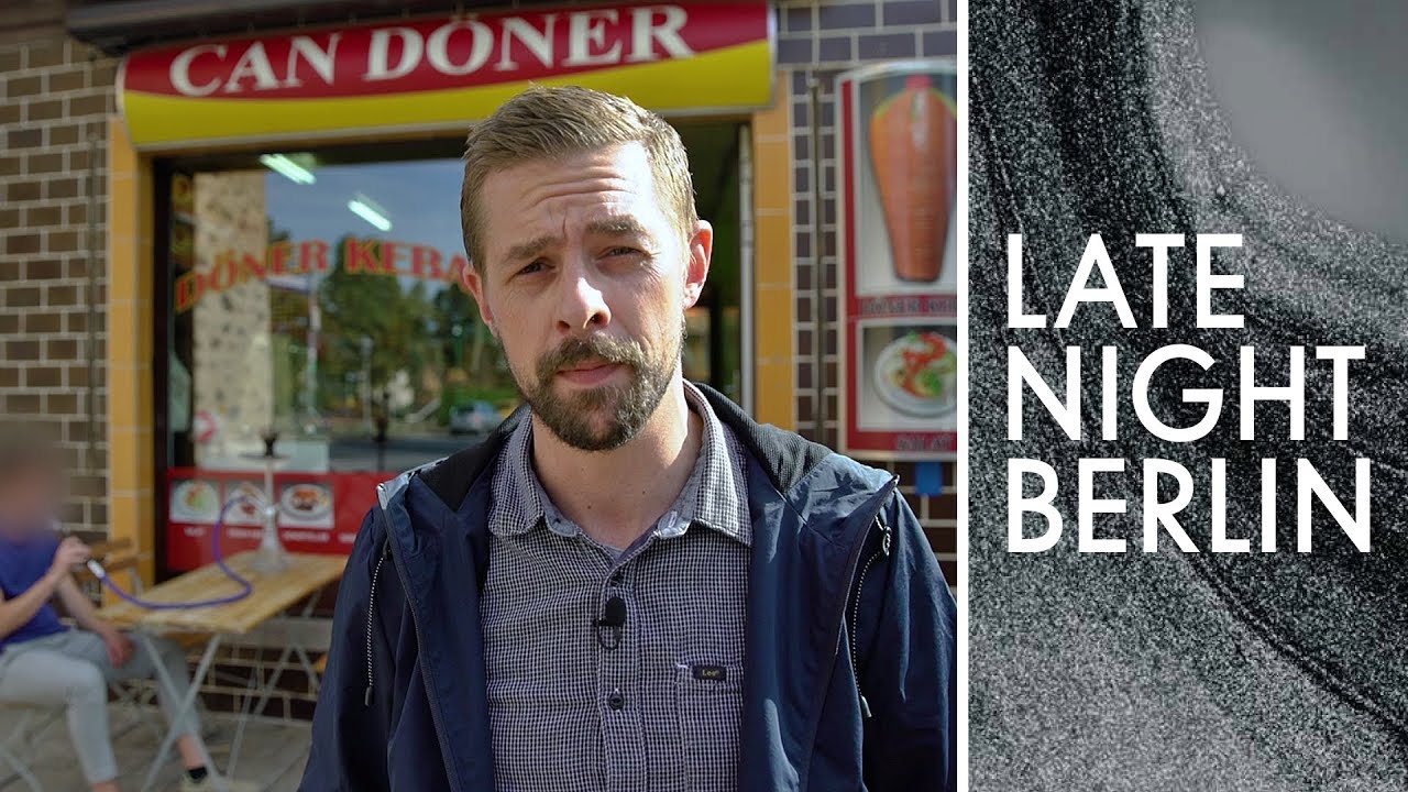 Berliner Gro&szlig;familien: Klaas im sozialen Brennpunkt | Late Night Berlin | ProSieben