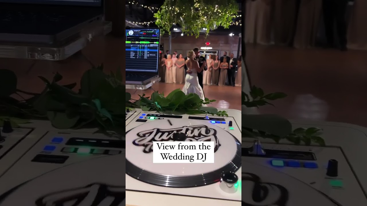 View from the Wedding DJ 🙌🏻🙌🏻 #dj #weddingdj #dallasweddingdj #dallaswedding