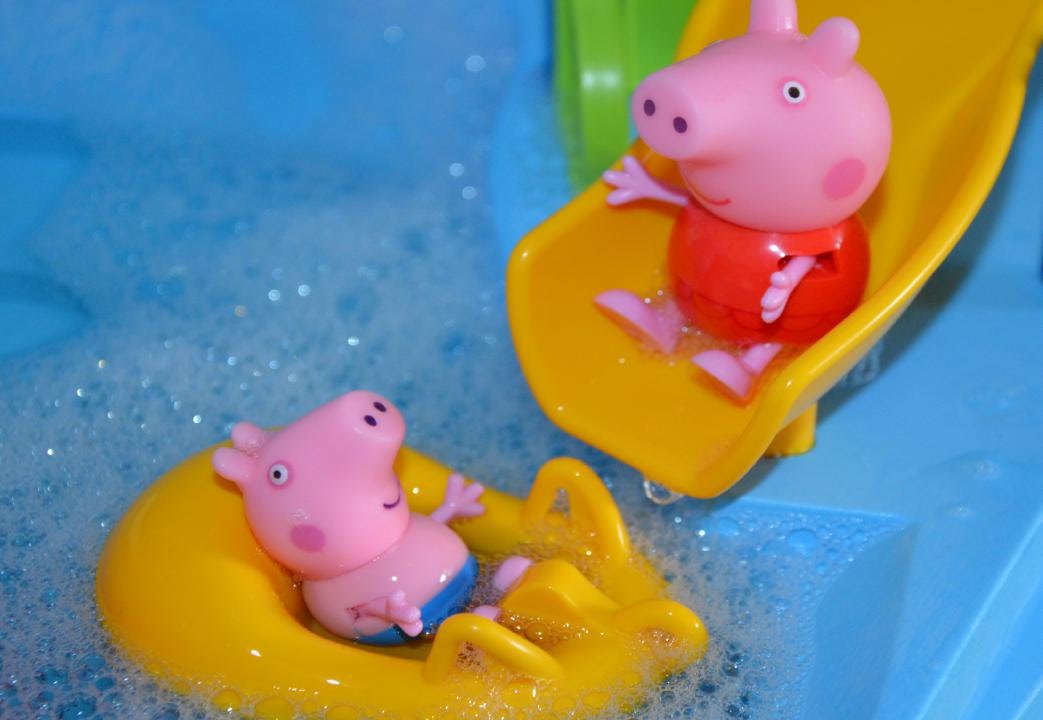 Пеппа и Джордж в аквапарке.Приключения Пеппы.Peppa Pig in aquapark.