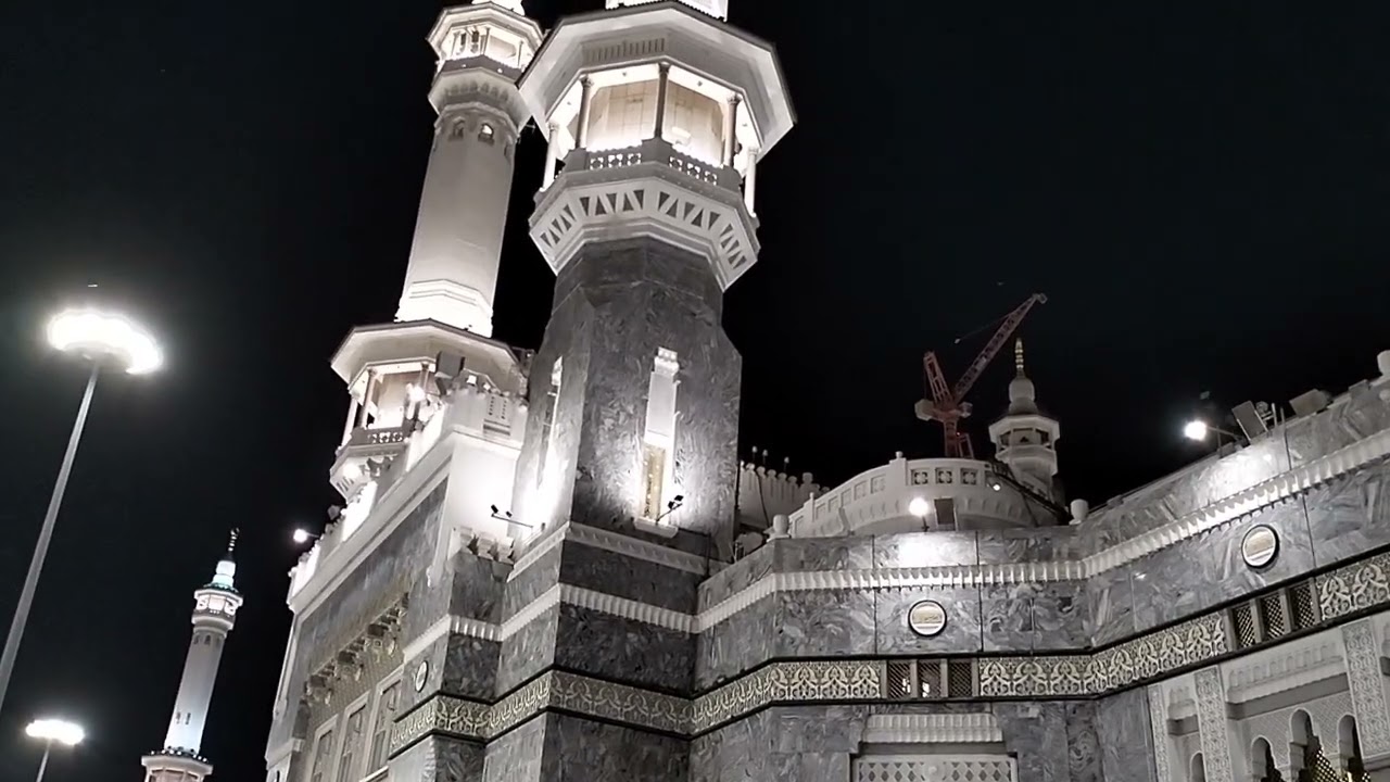 Gate number 94 of Masjid al-Haram during night