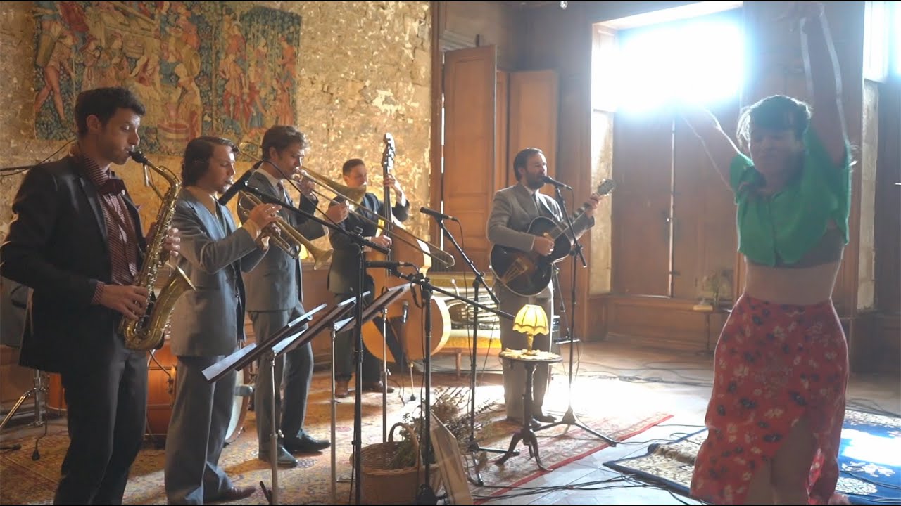Jacks'&'Jills Swing Band - He Ain't Got Rhythm