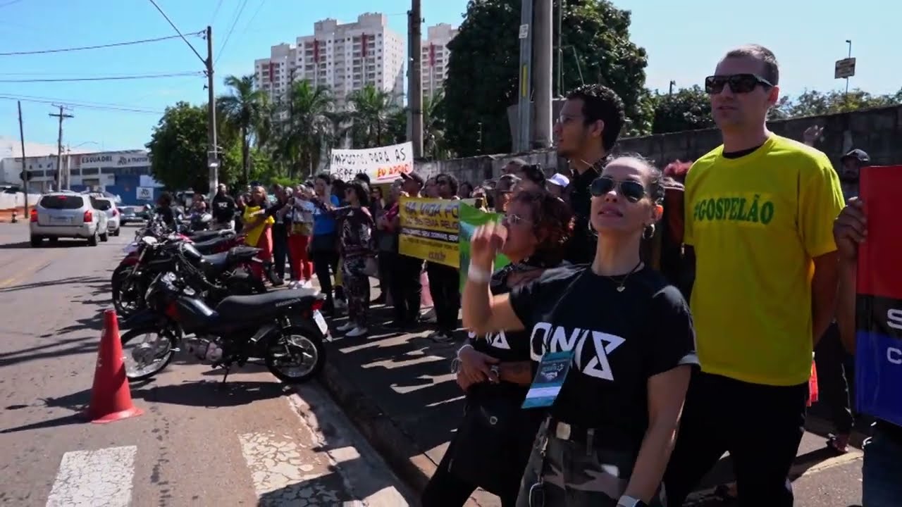 Frente ao TABERNÁCULO da FÉ em GOIÂNIA — MANIFESTAÇÃO HISTÓRICA