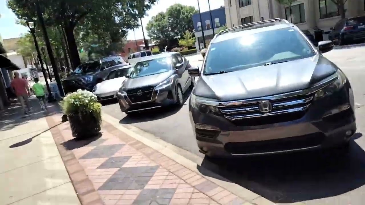 Greenville SC Entertainment District, RUNNING Tour, NOT Walking. Please Subscribe 🙏