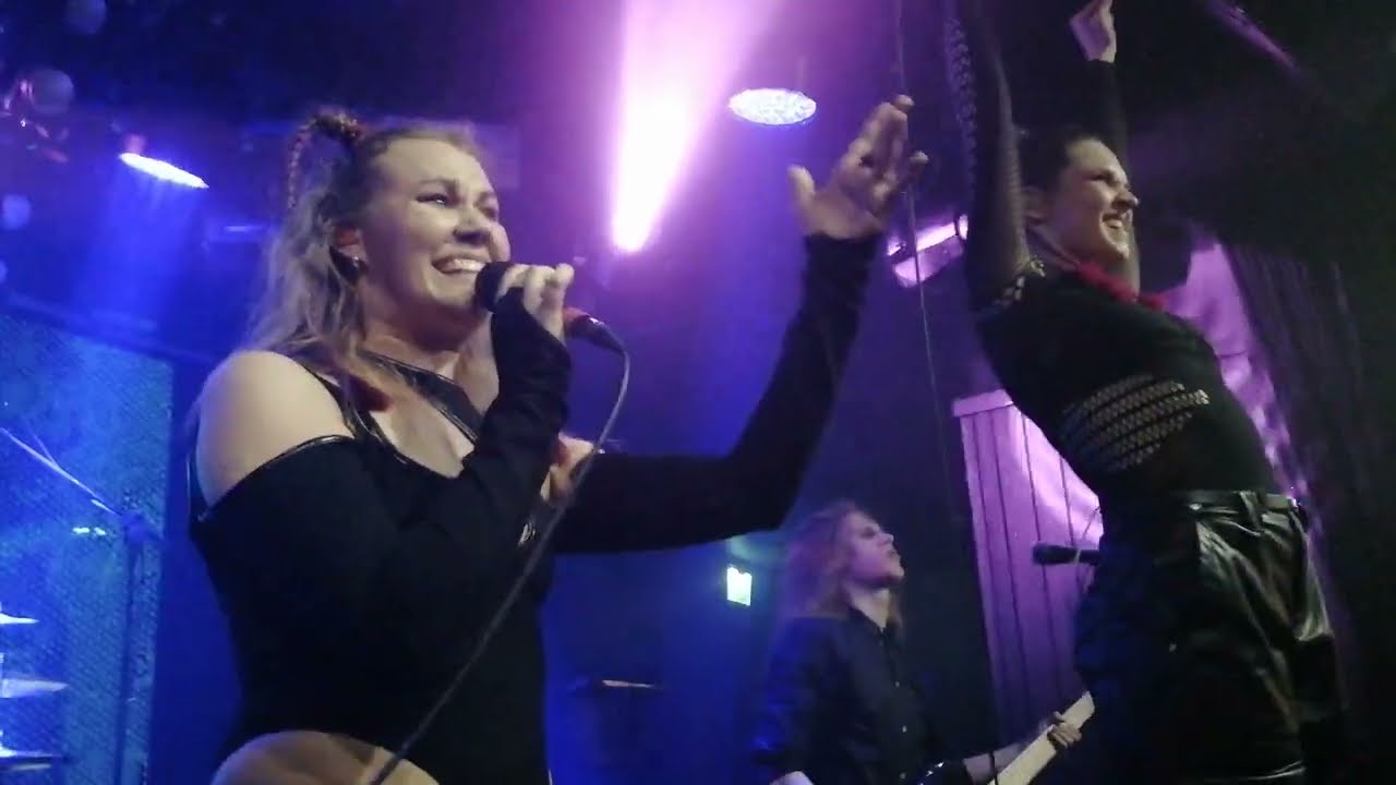 IKINÄ - Tie @ On the Rocks, Helsinki 10.11.2023
