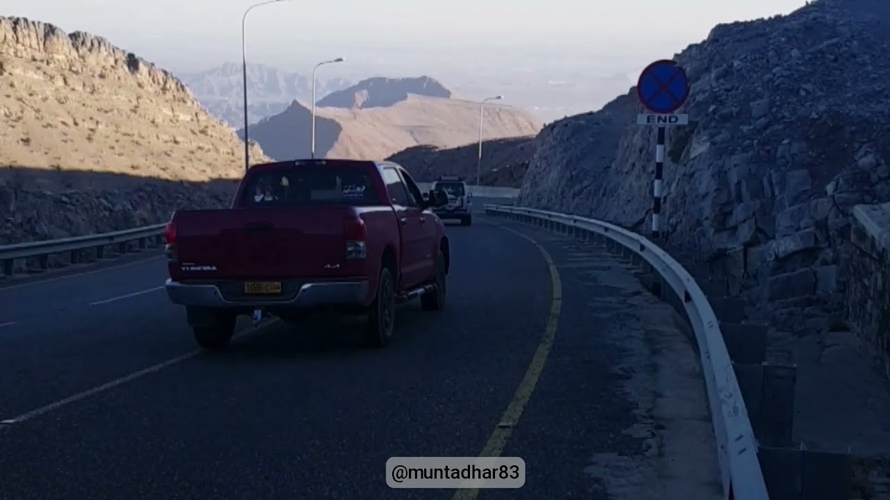 استخدام الغيار الثقيل عند النزول من المنحدرات