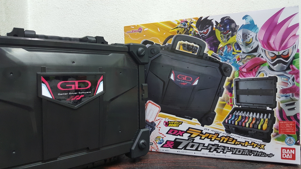 Review : DX Rider Gashat Case & PROTO Gekitotsu Robots GASHAT