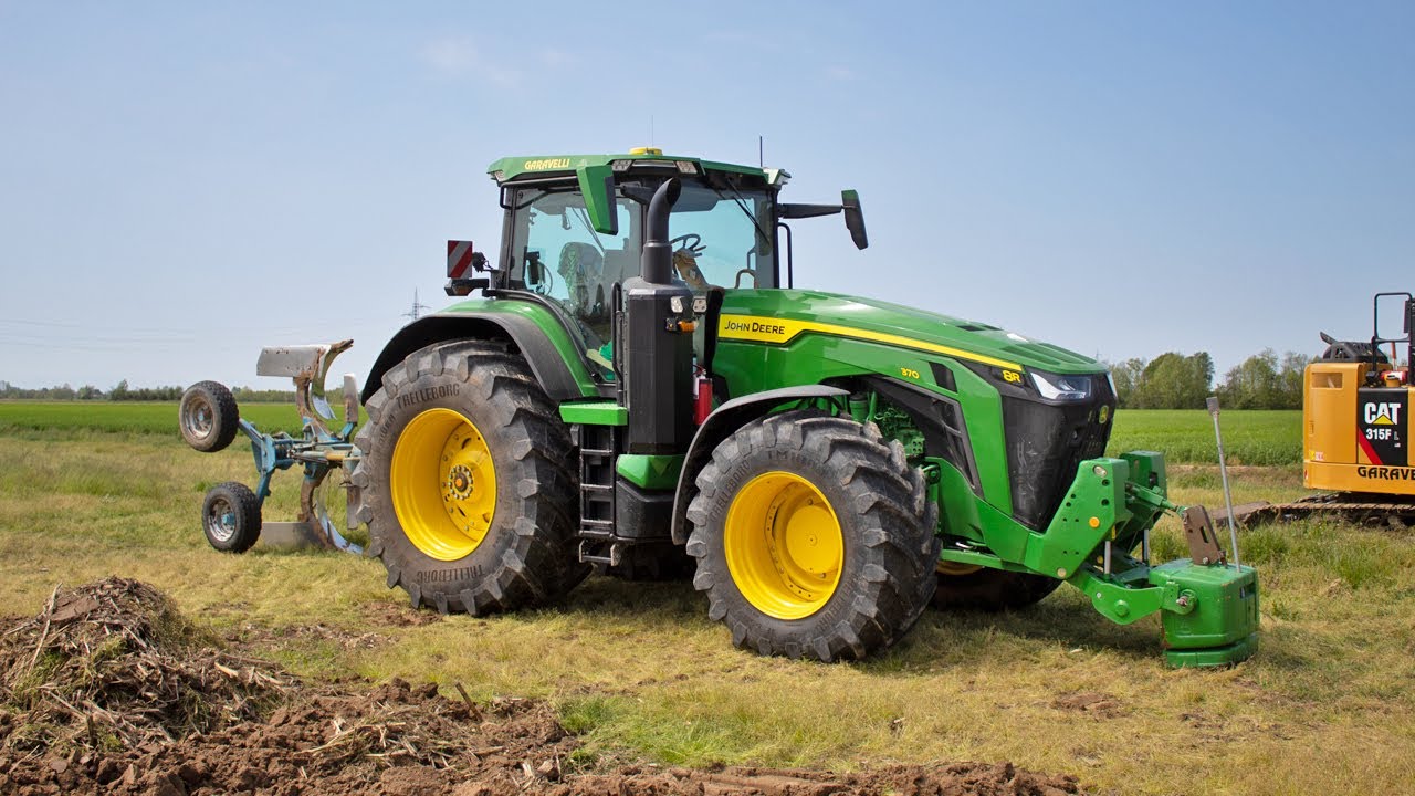 John Deere 8R370 | Aratura Da Scasso | Team Garavelli 2022