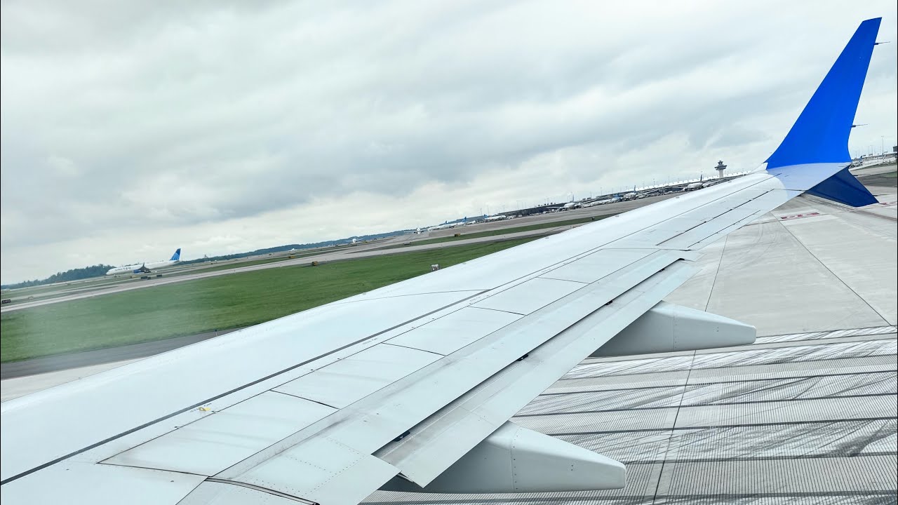 (4K) United 737 MAX 8 Takeoff From Washington-Dulles Int’l (IAD)