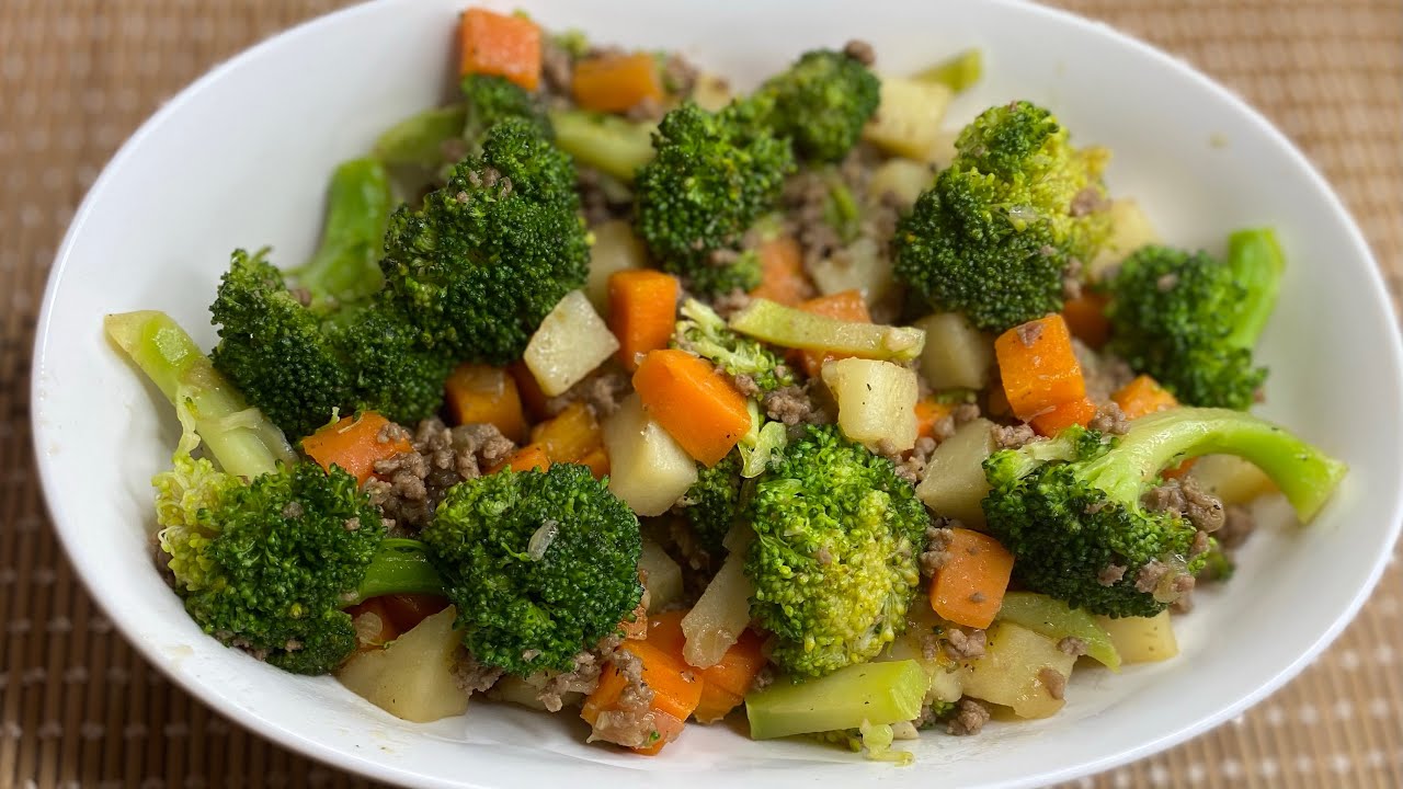 Ginisang Broccoli with giniling, carrots at patatas