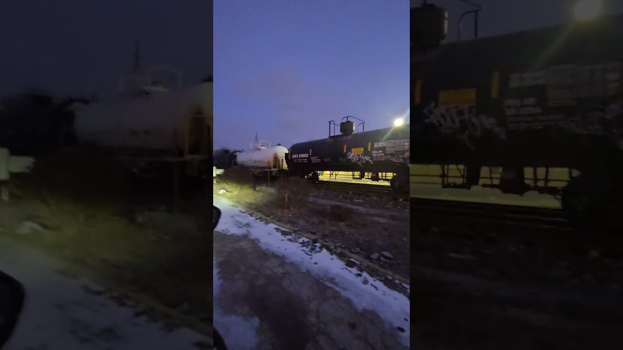 What, a beautiful south shore freight train 805 at hammond indiana csx barr sub