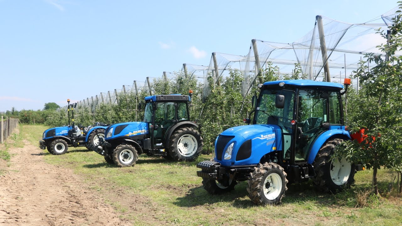 Pokazy ciągników New Holland w sadzie w Woli Chojnacie