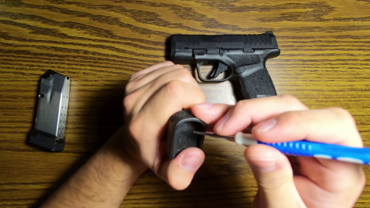 How To: Springfield-Armory Hellcat Magazine Baseplate Replacement (4K)