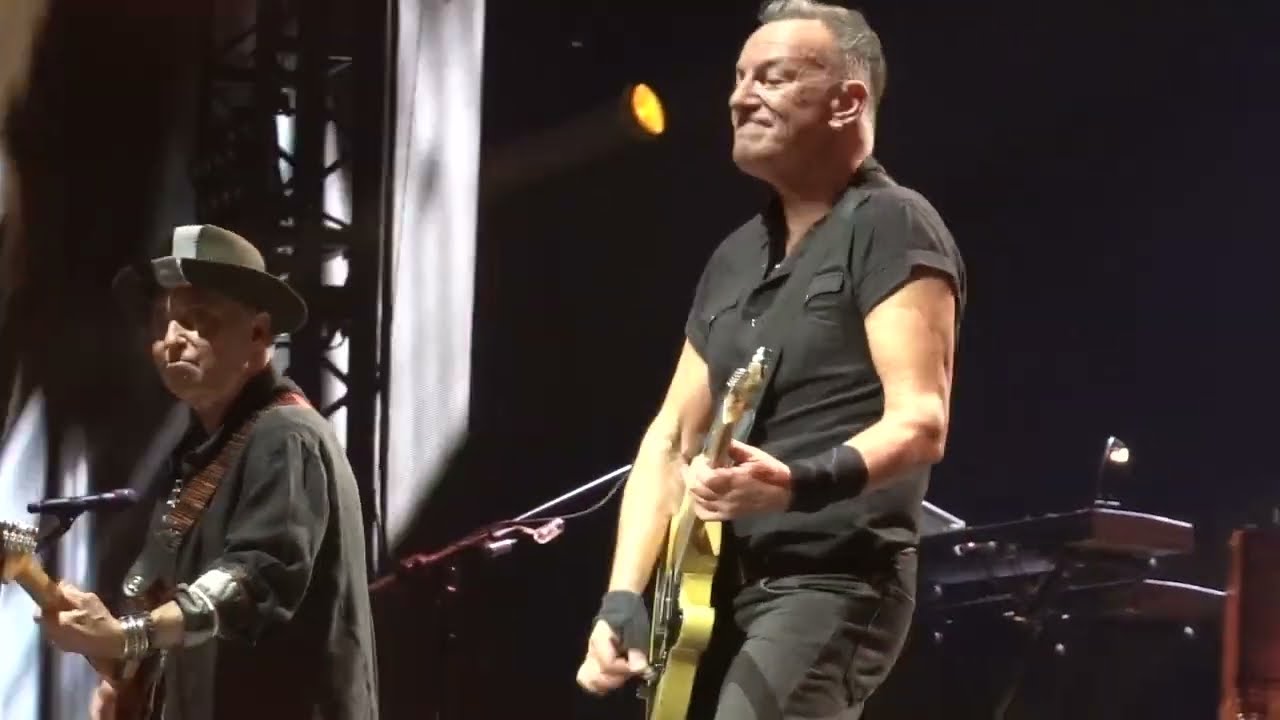 Bruce Springsteen  & E Street Band- Highlights - Audience Sound - Live@U Arena - Paris -15/05/2023