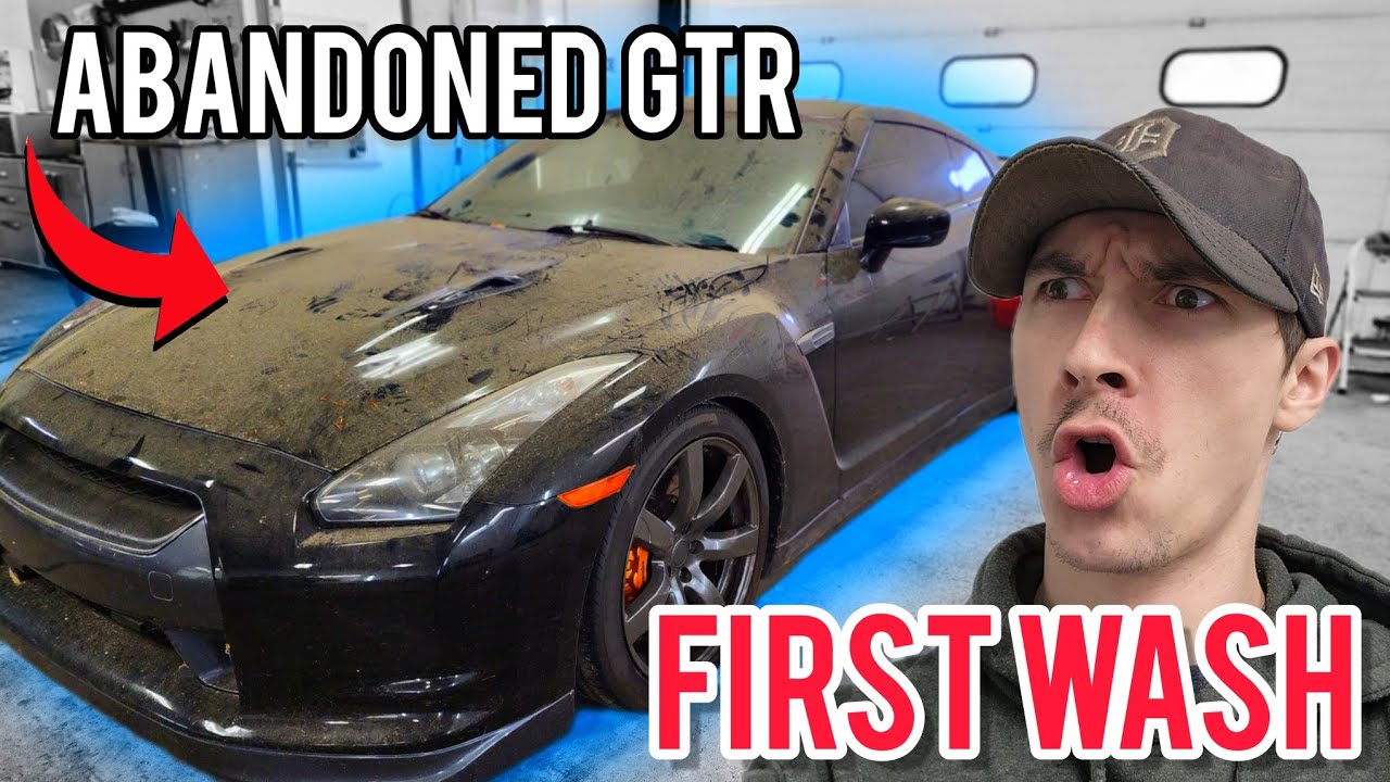 Я нашел брошенный Nissan GTR и осмотрел его.