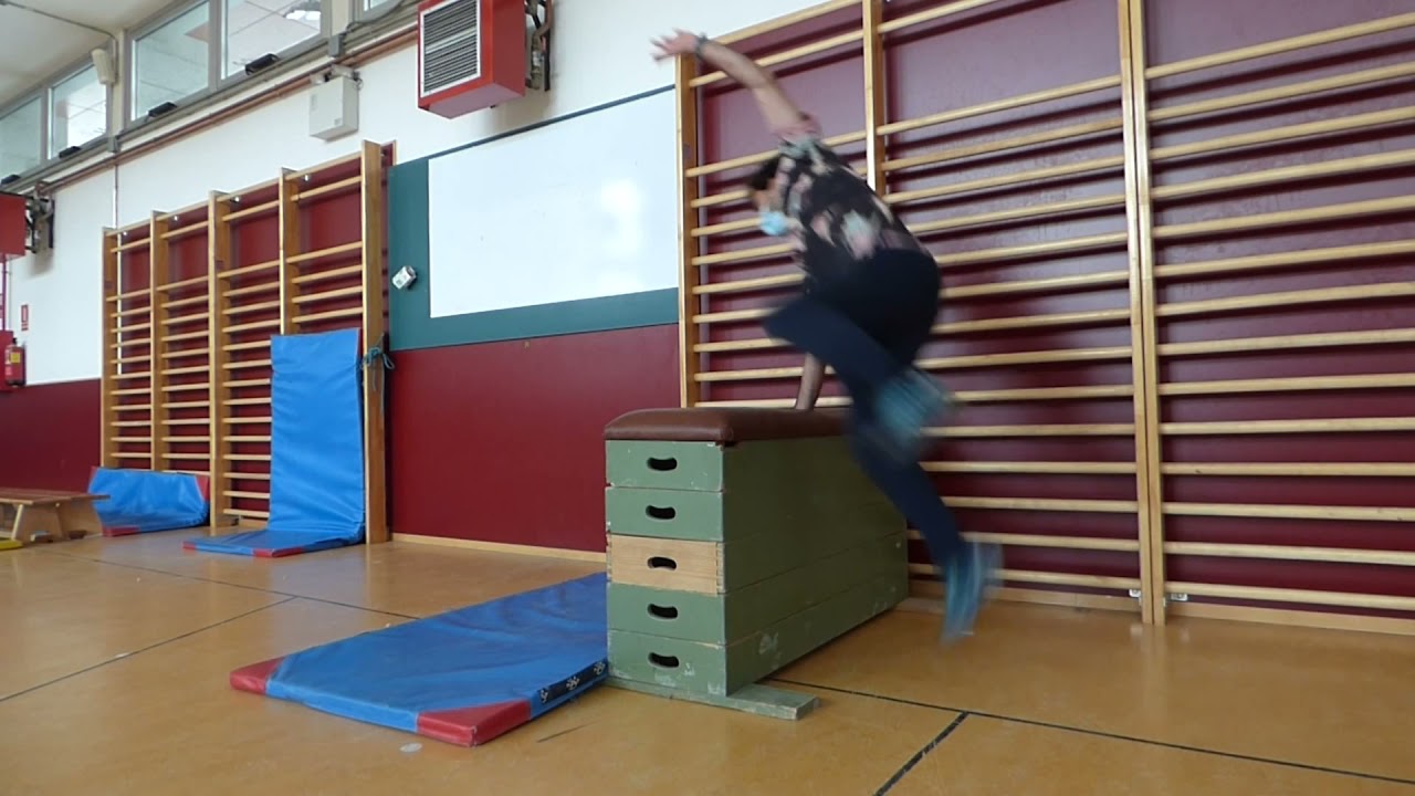 Reto Parkour 3 - (5) Saltos por encima de plinto con una y dos manos. Salto del gato
