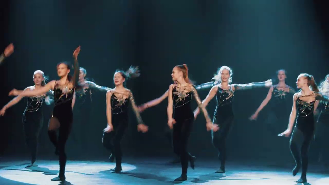 Joy Dance - Koncert Świąteczny MOK Police grudzień 2021 - FORMACJA Jazz Joy Junior One