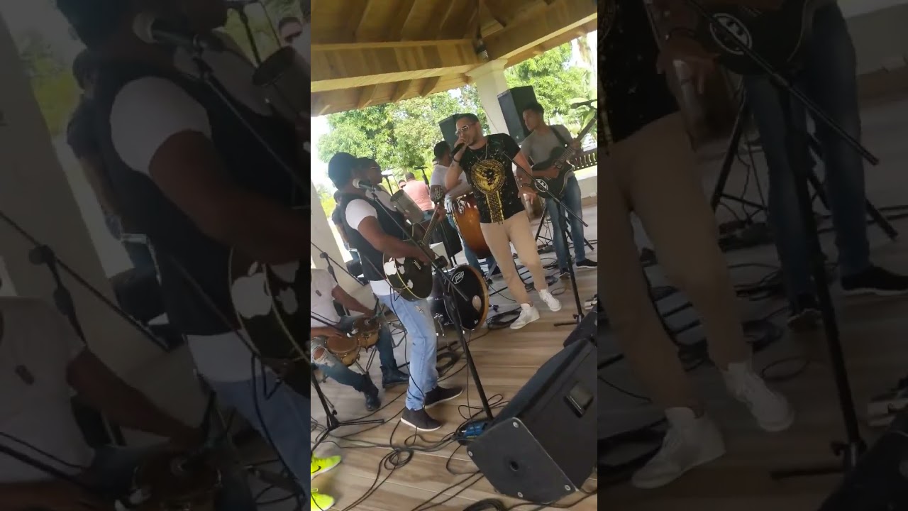 Jhonny Evidence - Mi Niña Cambio Live