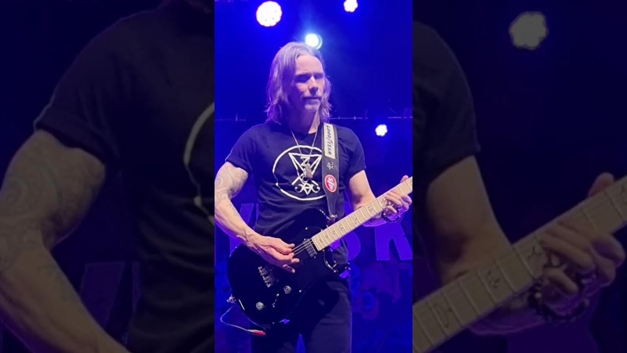 Behind the Veil - Myles Kennedy - 24/12/03 - London