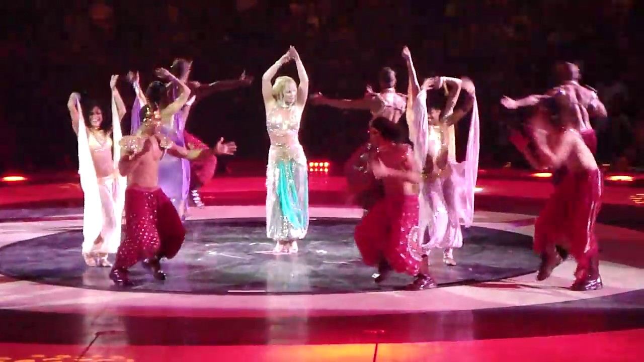Britney Spears - Me Against The Music (LIVE in LOS ANGELES)
