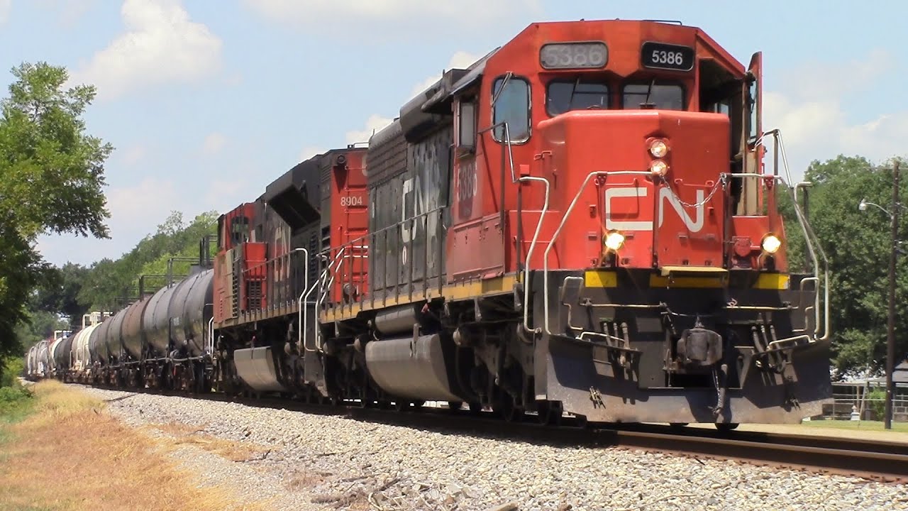 CN 5386 & CN 8904 (7/28/15) Hester, LA HD