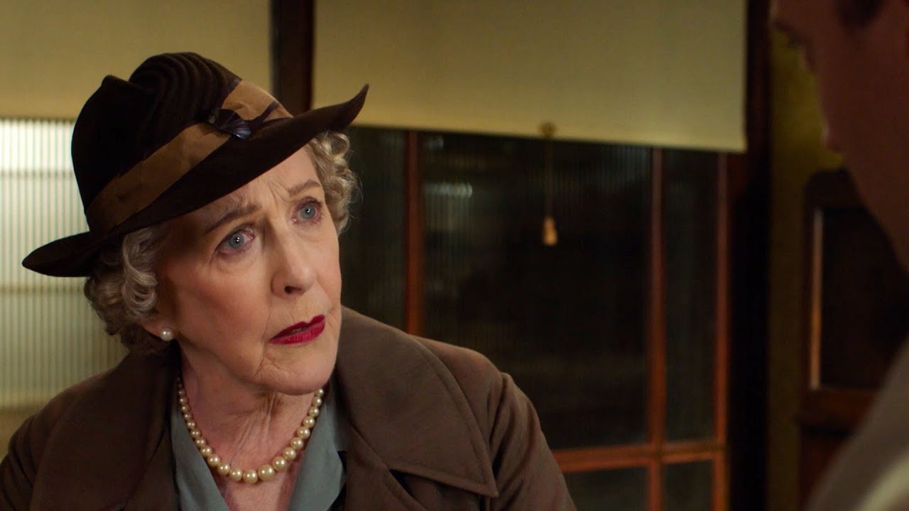 Mrs Pumphrey meets Richard Carmody in ALL CREATURES GREAT AND SMALL Season 4 Episode 3 clip